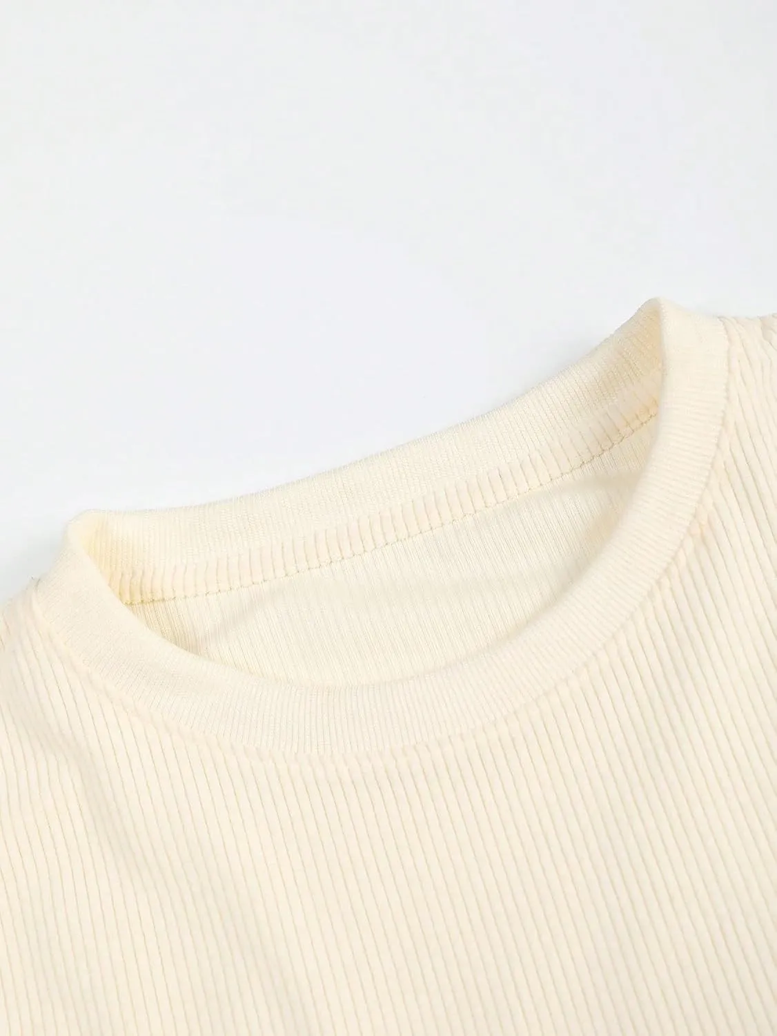 Verdusa Men's Casual Oversized Shirt Drop Shoulder Loose Fit Cropped Tops Half Sleeve T Shirts
